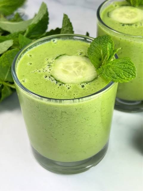 Cucumber Apple Spinach Smoothie - Dia Almazan
